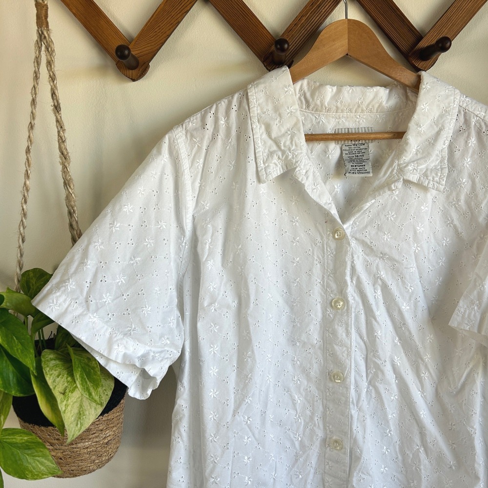 Vintage White Stag Plus Eyelet Cotton Button Down Shirt White Floral Cottagecore